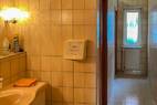 Toiletten im Flachbau auf West