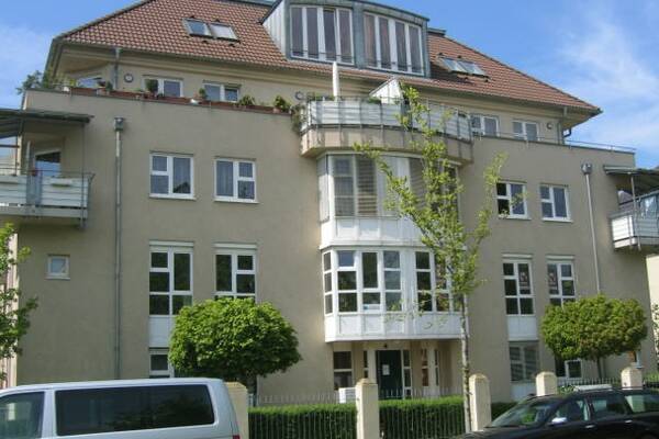 Modernes B&uuml;ro am Gro&szlig;en Garten!
