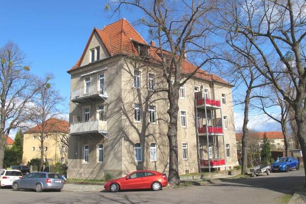 Ruhig & gr&uuml;n ... mit gro&szlig;em Sonnen-Balkon