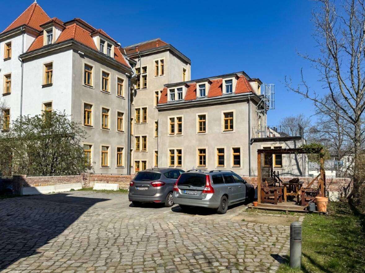 Stellpl&auml;tze auf dem Hof