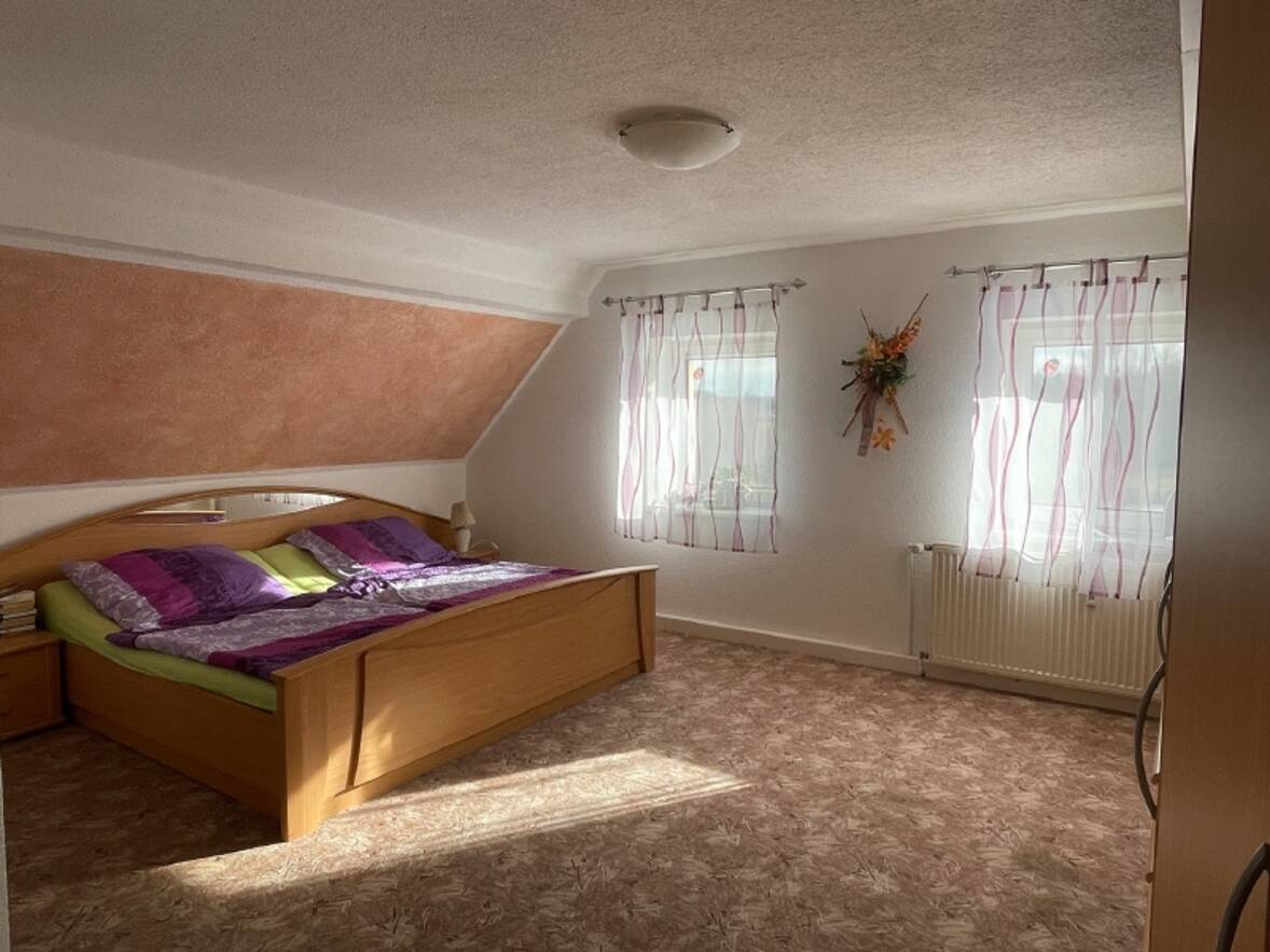 Schlafzimmer der Wohnung (2)