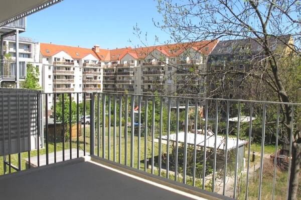 Neubau mit EBK & gro&szlig;em Balkon