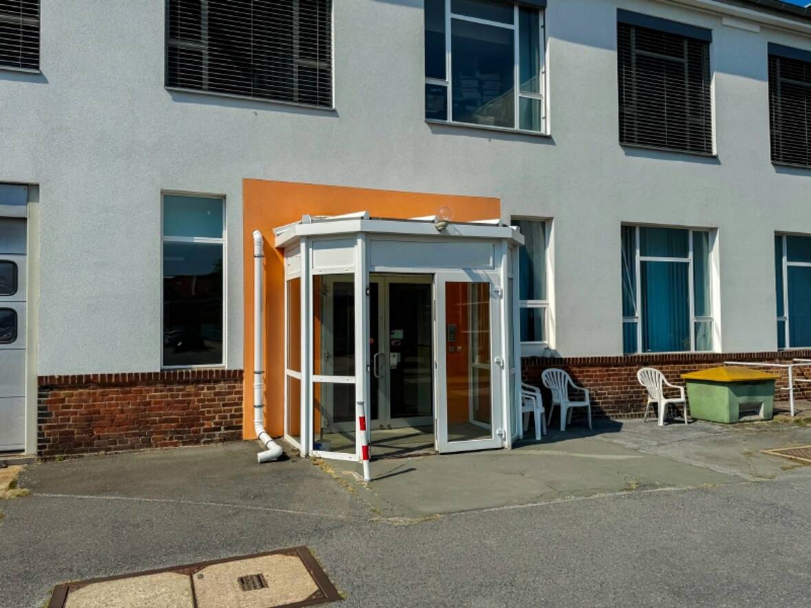 Zugang B&uuml;rotrakt