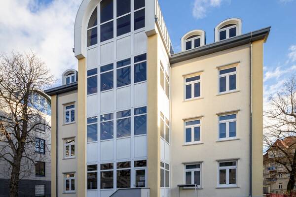 Schicker Altbau sucht Mieter!