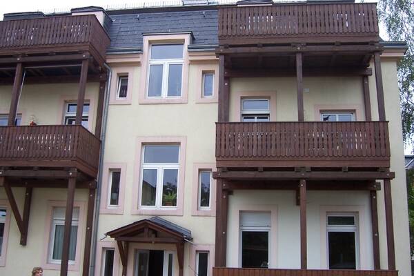 Dresden-Kleinzschachwitz!! 3,5-Zimmerwohnung mit S&uuml;dbalkon in verkehrsg&uuml;nstiger Lage.
