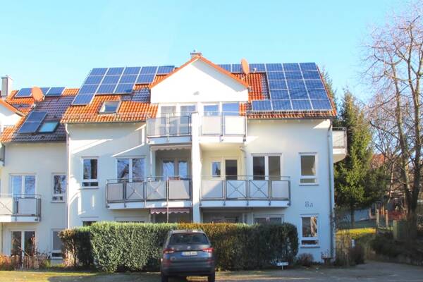 Neubau mit Sonnenbalkon - ruhig & idyllisch!