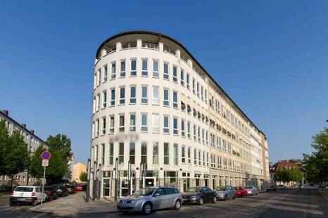 Gesch&auml;ftshaus Mitte!