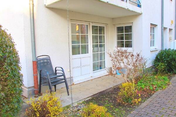 Neubau in 2. Reihe ... mit Terrasse!