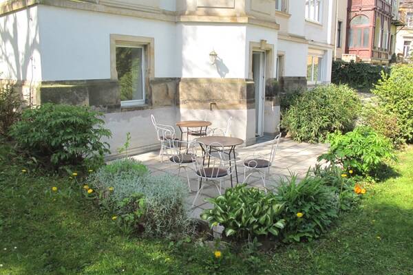 Gartengeschoss mit Terrasse & Kamin ... zwischen Wasaplatz und Gro&szlig;em Garten!