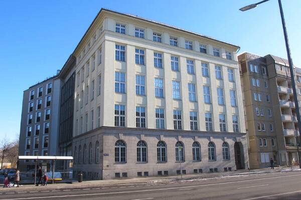 Top saniert - Lift - Einbauk&uuml;che - N&auml;he Albertplatz