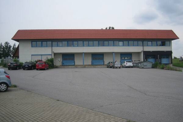 Attraktiver Firmensitz im Dresdner Westen!