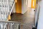 9 Treppenhaus mit Lift