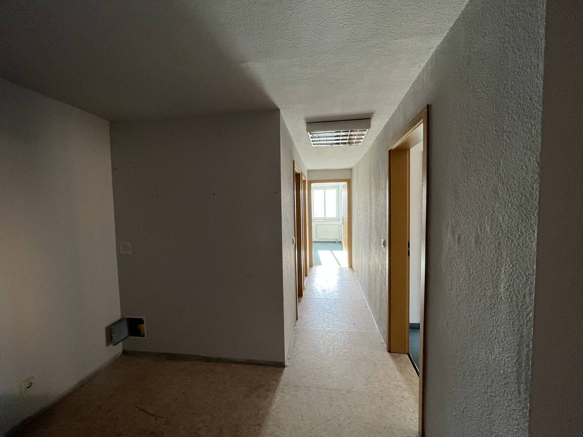 Innenansicht B&uuml;ro und Lager
