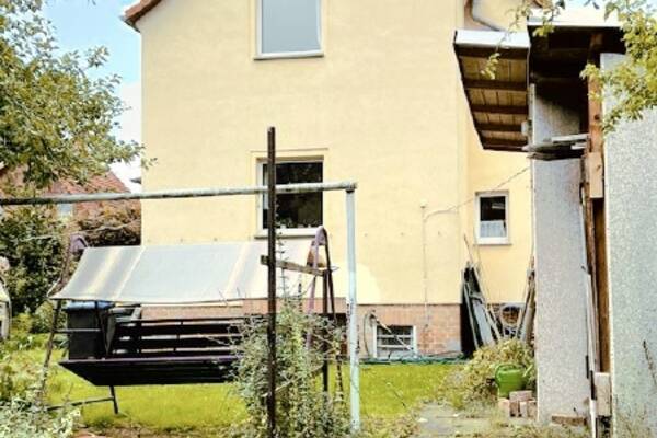 Idyllisch gelegen am Rande von Dresden! Einfamilienhaus mit Potenzial in Pesterwitz
