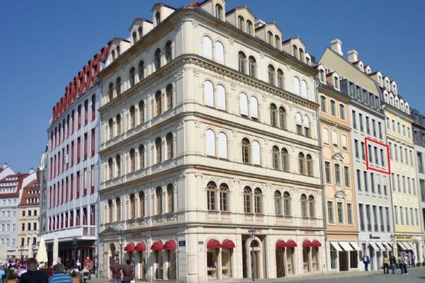 Modern & zentral - Blick auf den Neumarkt!