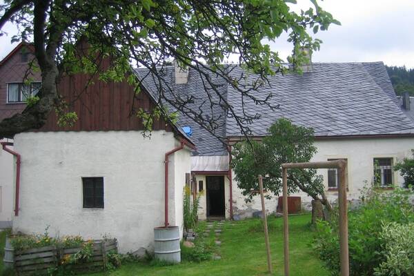 Gr&uuml;n, sonnig, ruhig, romantisch, kleinst&auml;dtisch, zentral