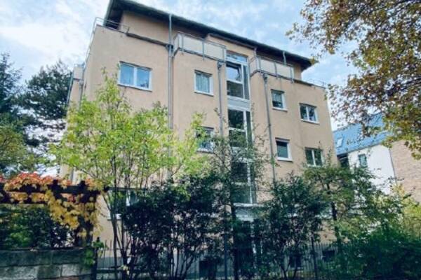 Mit Aufzug, Balkon, Tageslichtbad und Tiefgarage...