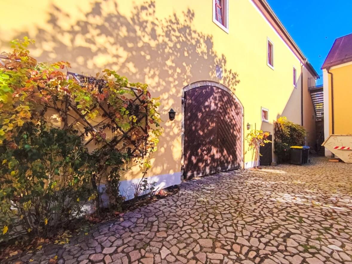Treppe vom Ostgiebel zum Hof