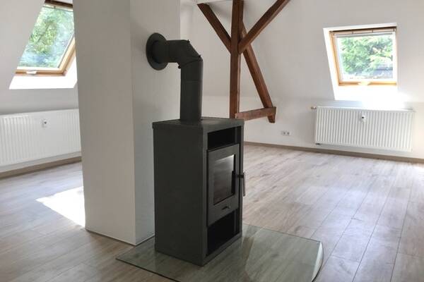 Kamin - Holzbalken - Garage