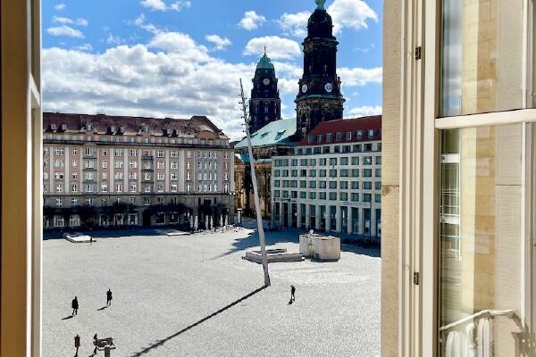 Blick auf Altmarkt - hochwertige Einbauk&uuml;che!