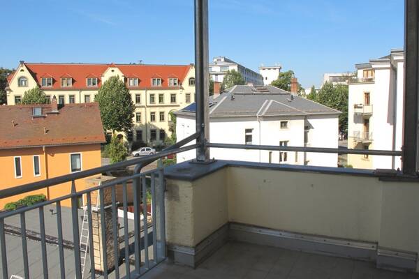 Gro&szlig;er S&uuml;dbalkon - herrlicher Ausblick - top Infrastruktur