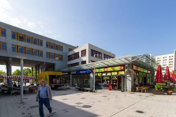 Einkaufscenter!