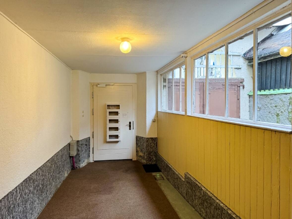 Zu- und Ausgang Stra&szlig;e