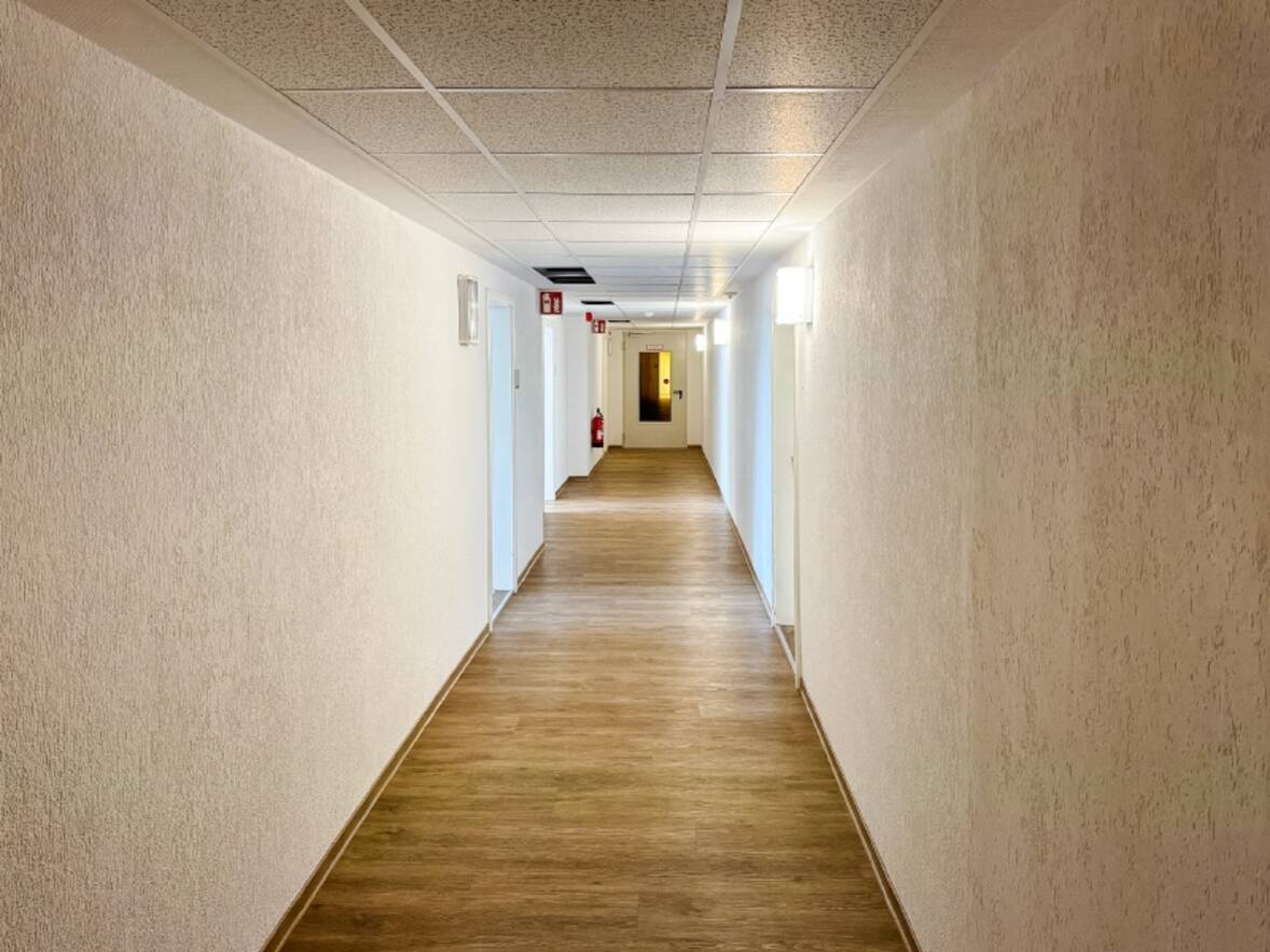 Flur B&uuml;rotrakt (2)