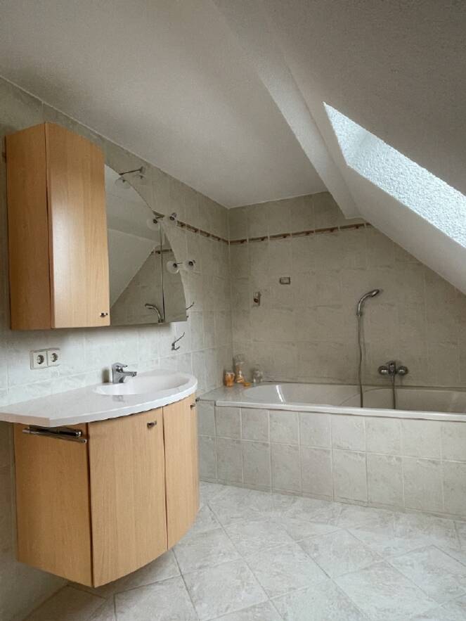 Bad 2 der Wohnung