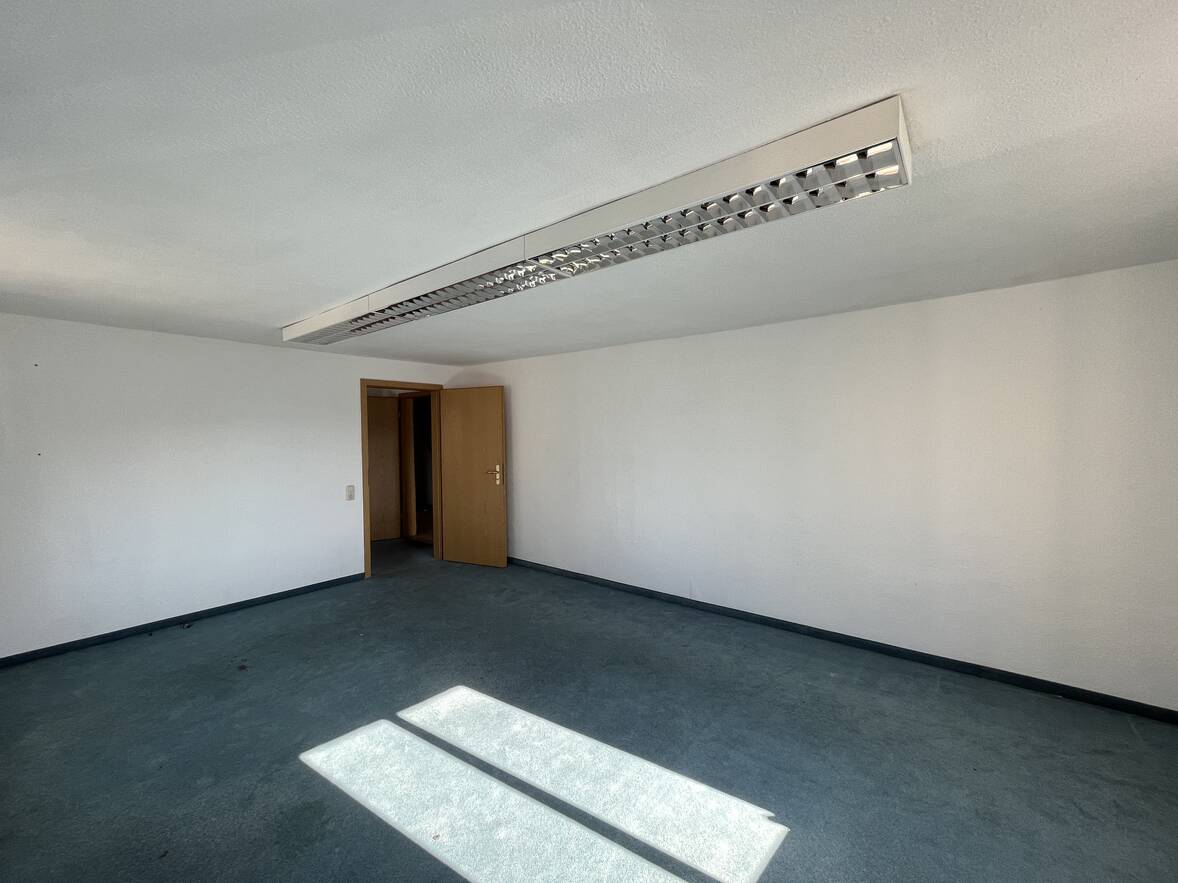 Innenansicht B&uuml;ro und Lager
