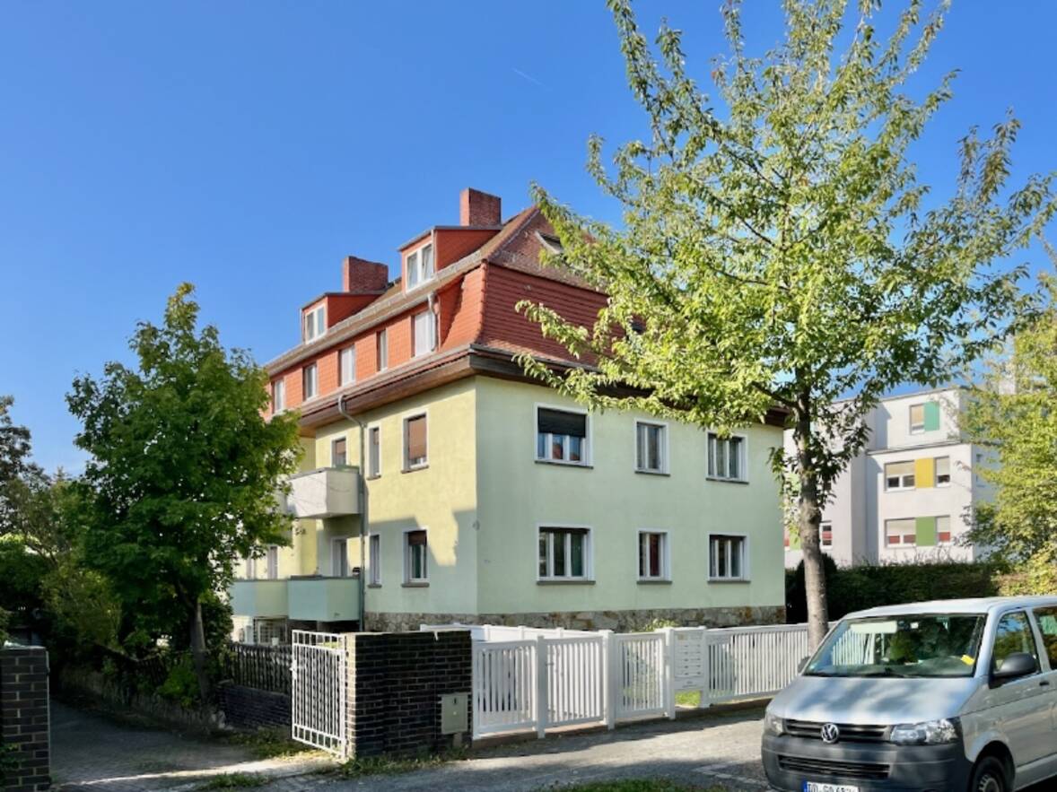Ansicht Stra&szlig;enseite