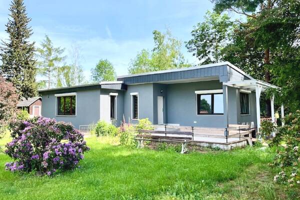 Bungalow auf gro&szlig;em Grundst&uuml;ck ... f&uuml;r Gartenfreunde!