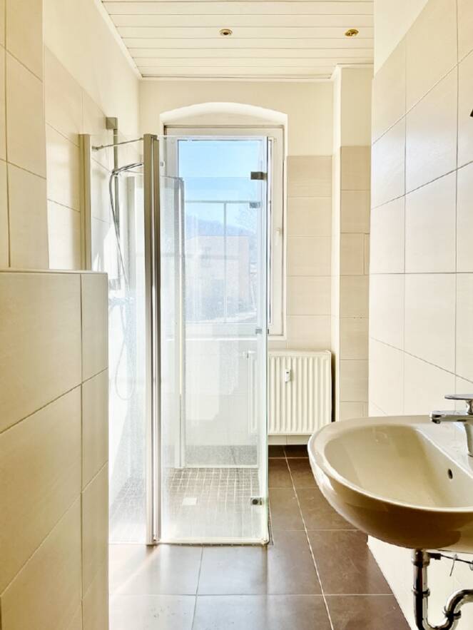 Bad mit Dusche