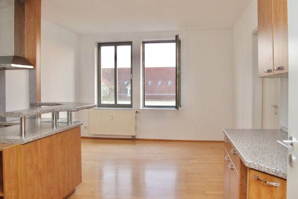 Einbauk&uuml;che, Lift, Balkon mit Fernblick ... neben Pfund`s Molkerei
