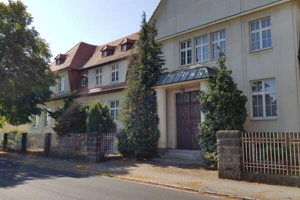 Gro&szlig;e B&uuml;rovilla in bester Lage!