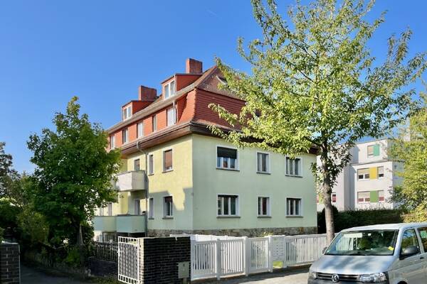 Komfort-Wohnung mit Parkett, Balkon, Veranda, ... am Gro&szlig;en Garten