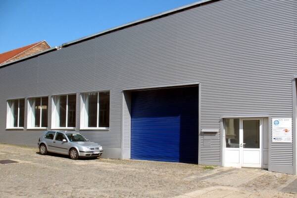 350 m&sup2; Hallenfl&auml;che in Autobahnn&auml;he frei!
