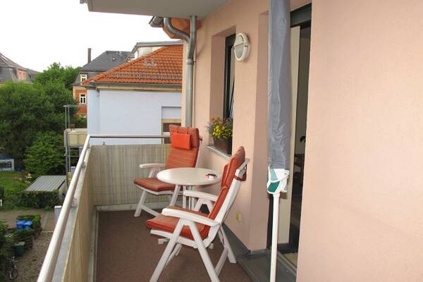 Sch&ouml;n geschnittene Dreiraumwohnung mit Sonnen-Balkon