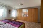 Schlafzimmer der Wohnung (1)