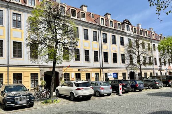 Barockes Ambiente  - wohnen mit Flair!