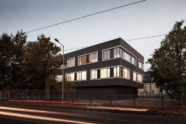 Exklusives B&uuml;rogeb&auml;ude in zentraler Lage von Radebeul!