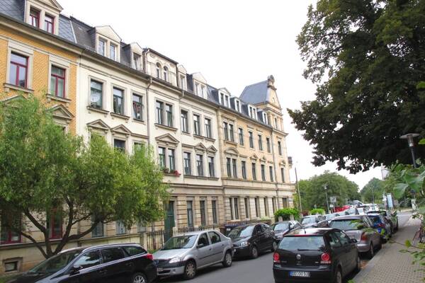 Schicke Wohnung mit EBK ... f&uuml;r junge Leute!