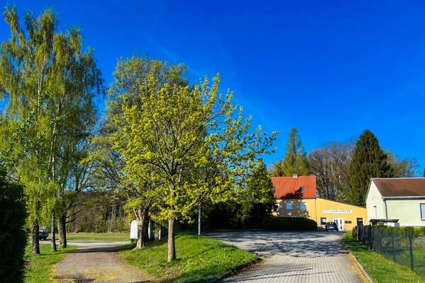 &Uuml;ber 330 m&sup2; B&uuml;ro-/Praxisfl&auml;che im Oberlausitzer Bergland!