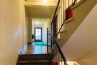 Haus links Treppenhaus (1)